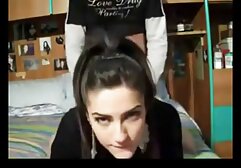 Viejo se folla a una hermosa morena en videos en telos peruanos Navidad